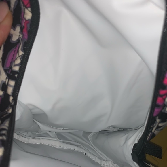 🔥VERA BRADLEY LUNCHBOX🔥 - Picture 3 of 3